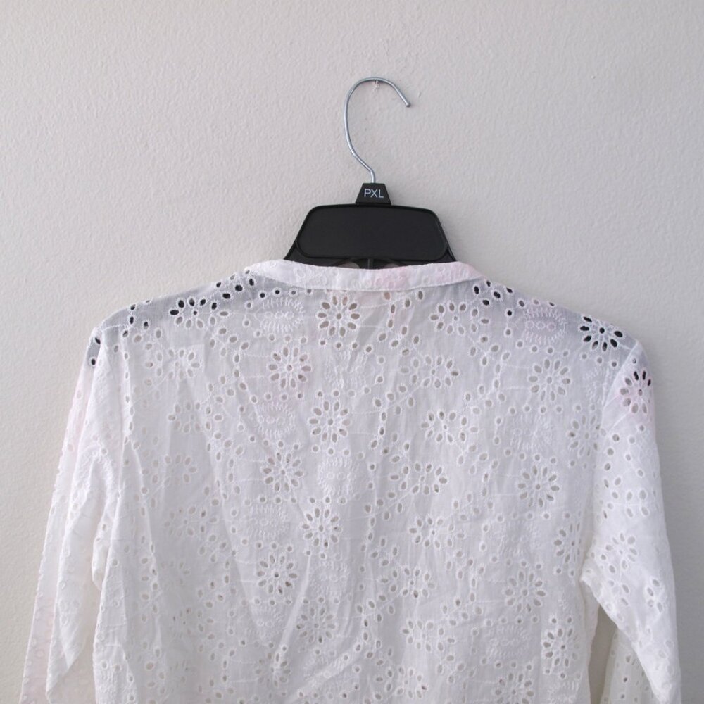 🆕 MAZIK White Embroidered BLOUSE Ruffle front Size: SMALL Long Sleeve NWT